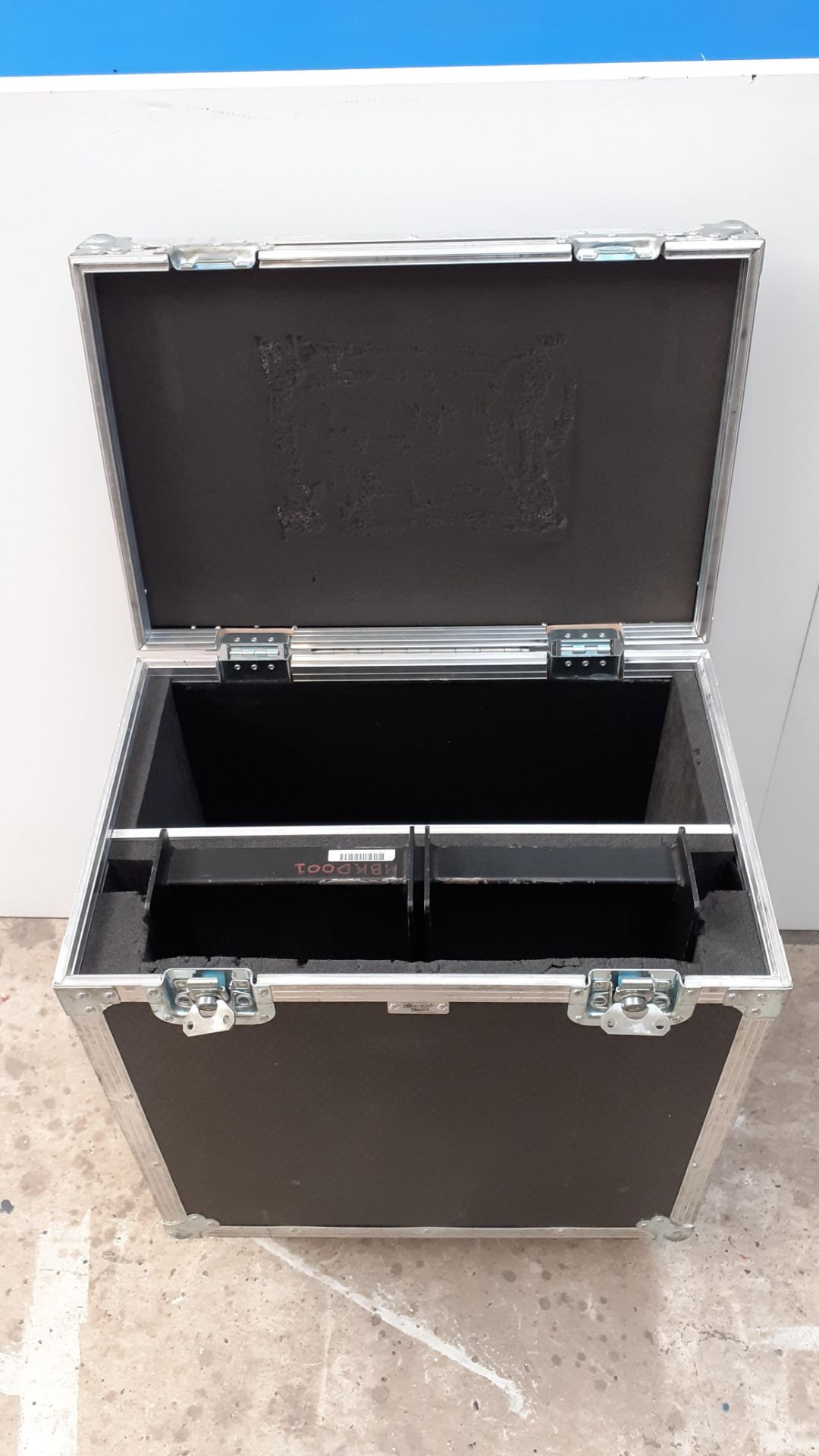 A D+B Z5370 'T' Flying Frame in Flight Case, 250kg SWL (good condition, used)(located at Light - Image 3 of 5