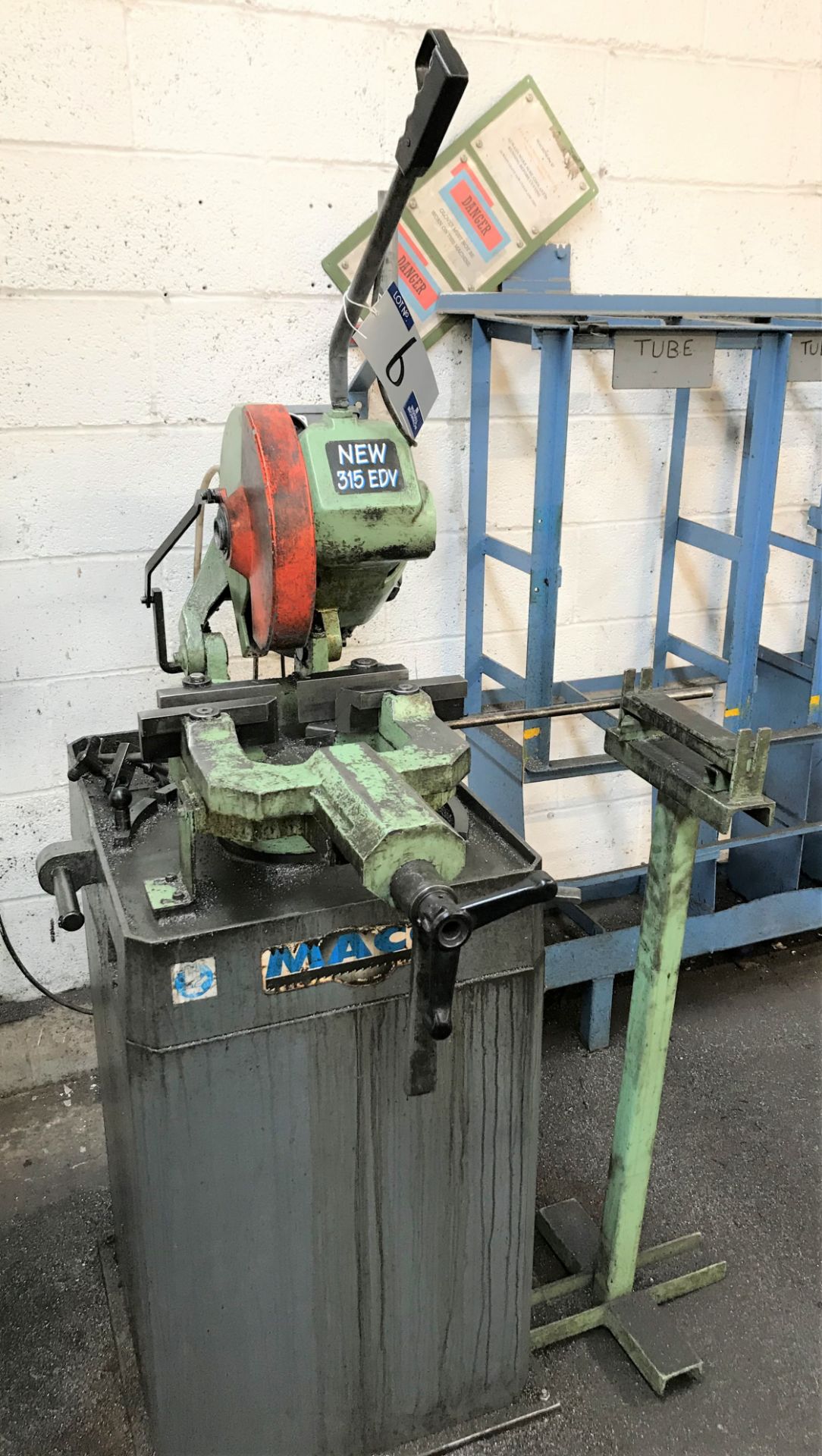 A MACC NEW315 EDV Metalworking Cut Off Saw No.84605 (2008), 170kg, 3 phase on steel stand with