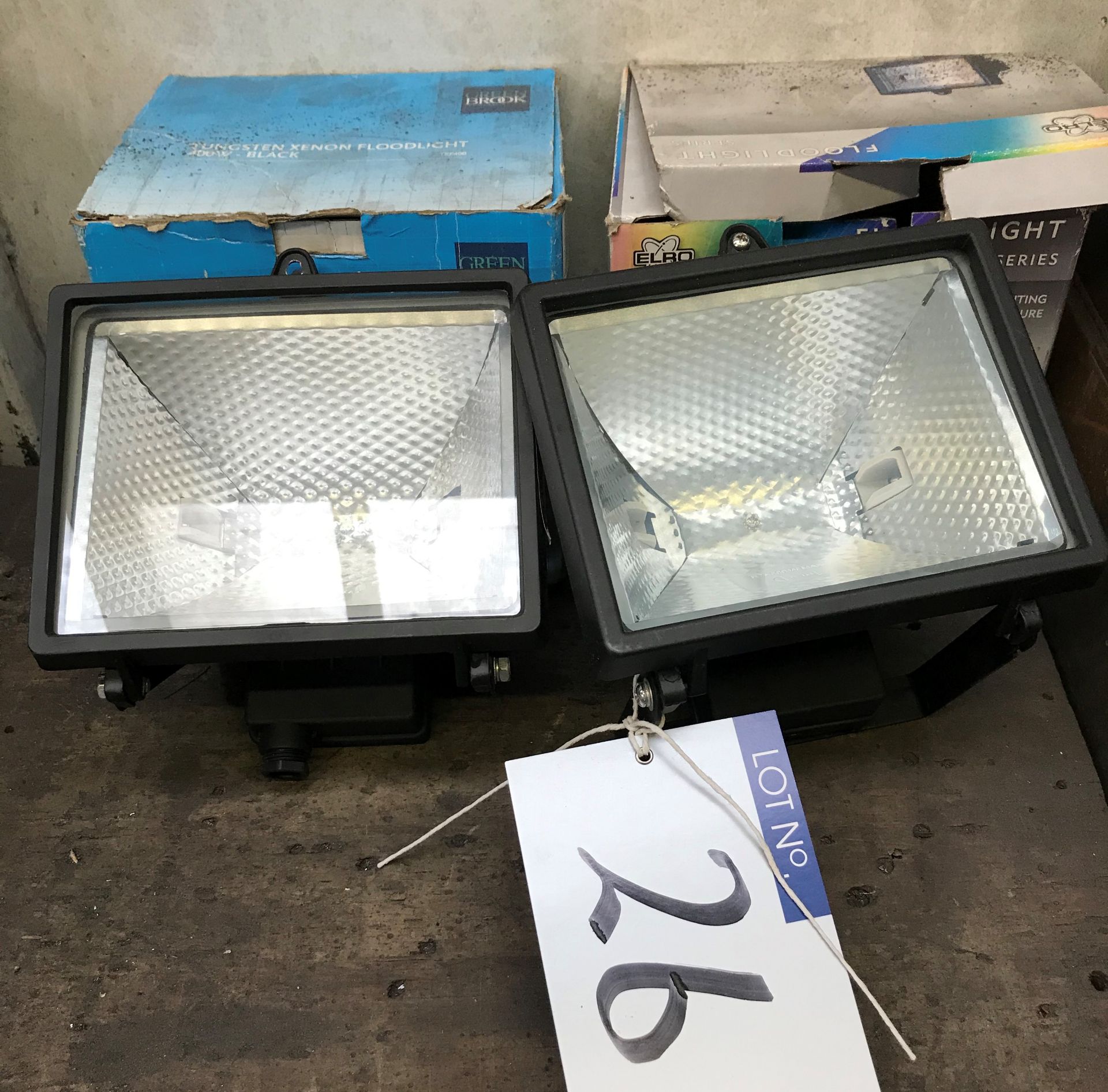 2-400w Floodlights (unused).