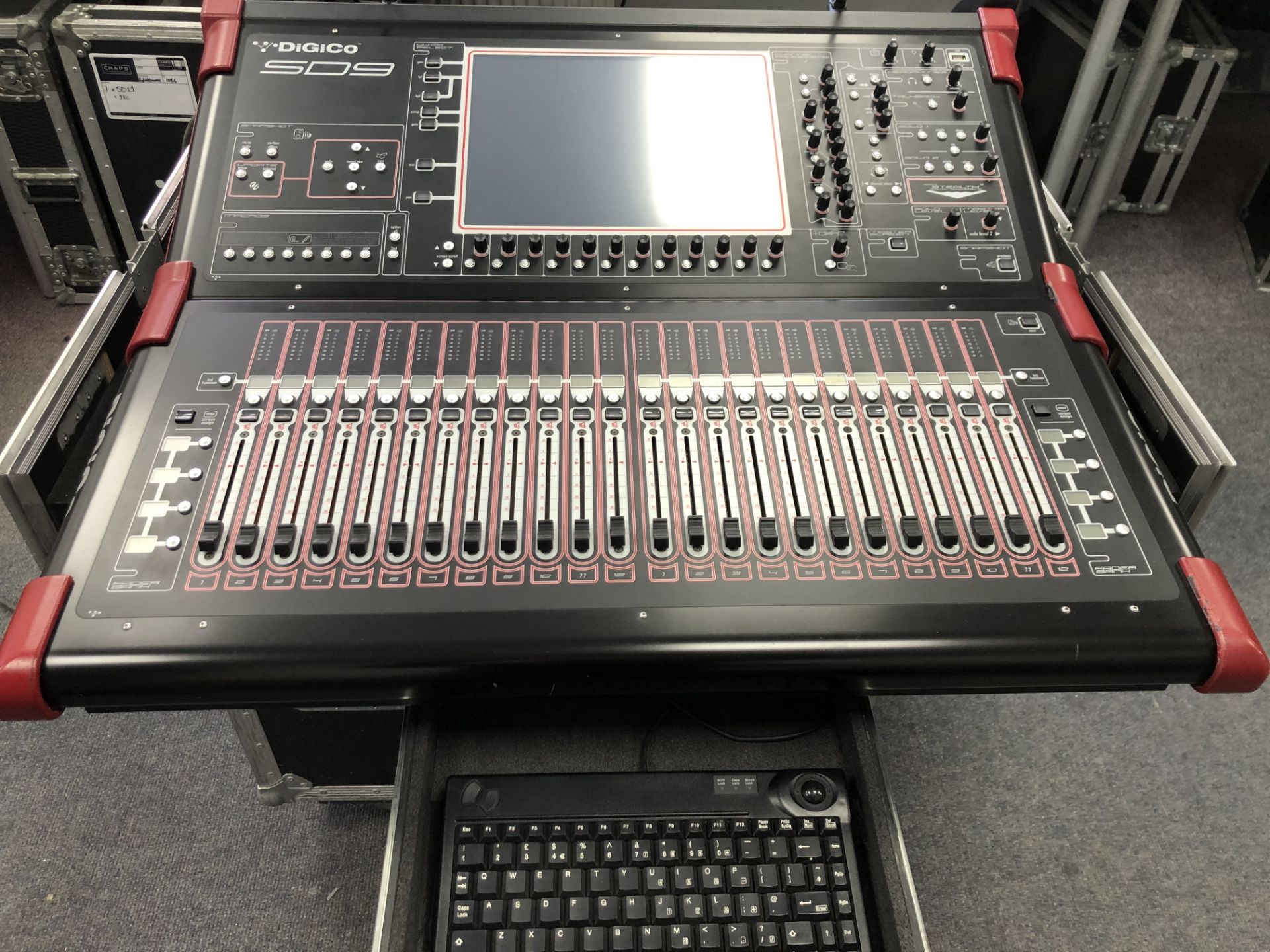 A Digico SD9 Sound Mixing Console, Core 2 Software with D-Rack 32 input, 16 output and 2 x 75m - Image 2 of 11
