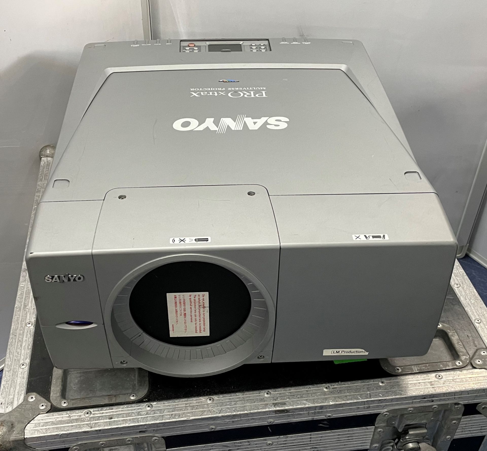 A Sanyo PROxtraX PLC XF-60 Multiverse Projector No.G4X01275 with 0.8:1 Lens, 1024 x 768, Lamp and - Image 6 of 6