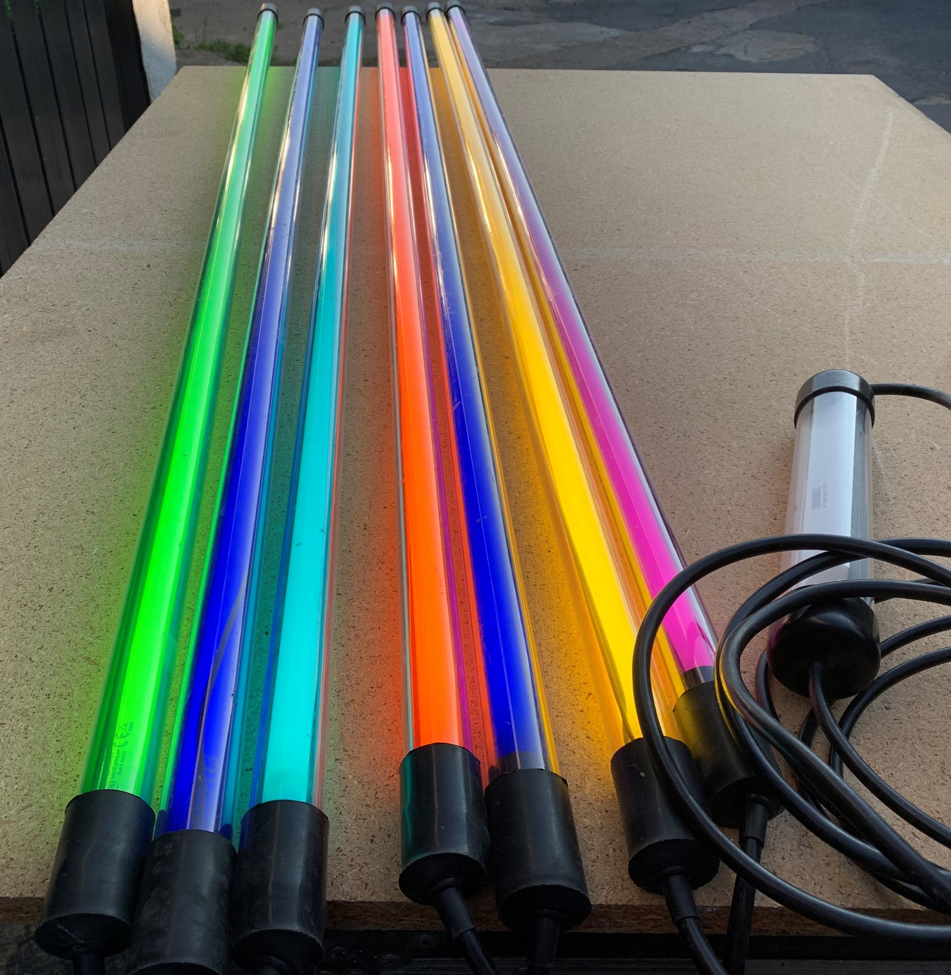 A Batch Of Encapsulated Fluorescent Coloured Tubes and flight case with a box of spares, cables - Image 5 of 11