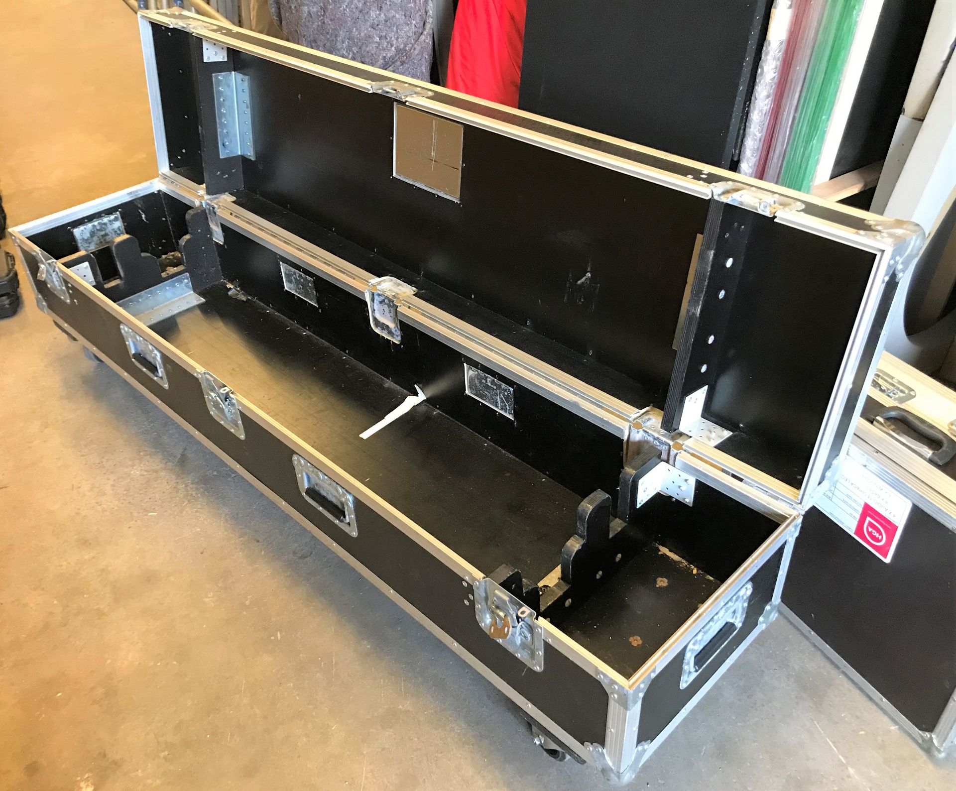 A Mobile Flight Case (for heavy duty tripods), 1855mm x 400mm x 480mm (located at Unit 2, Dewhurst