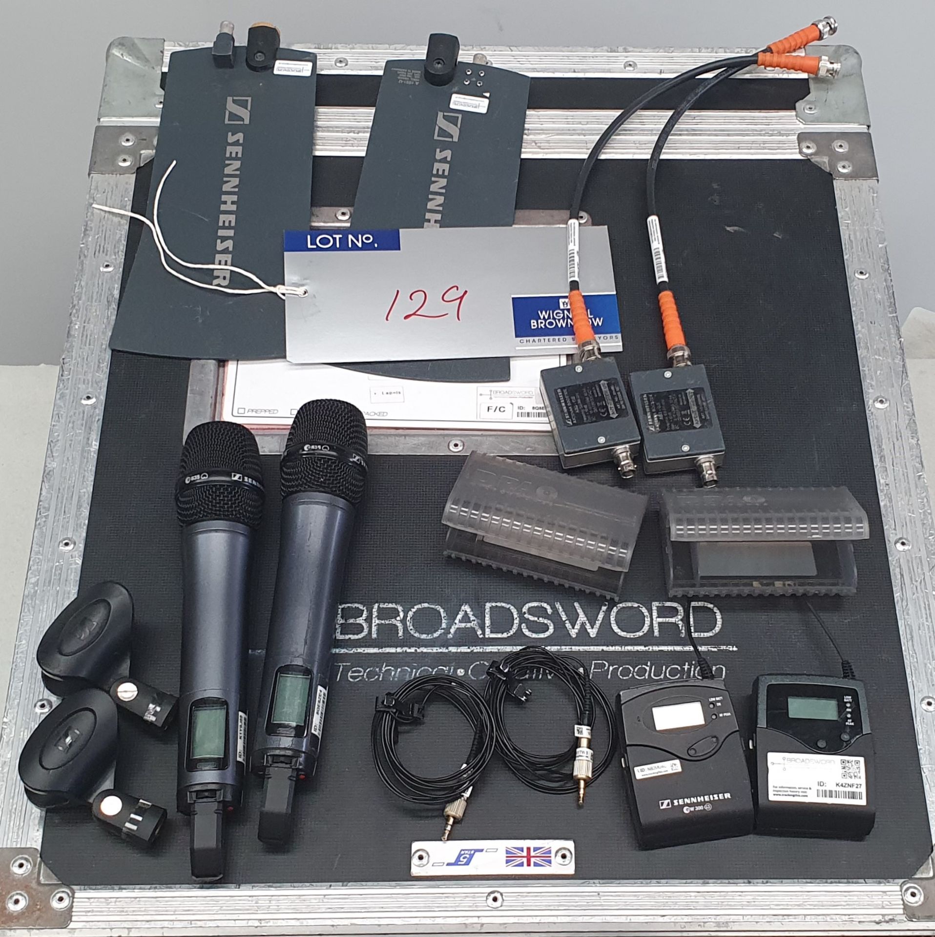 A Sennheiser ew 300 G3 Radio Microphone 4 Way Kit comprising: ASA1 Antenna Splitter, 2-A1031-U - Image 2 of 3