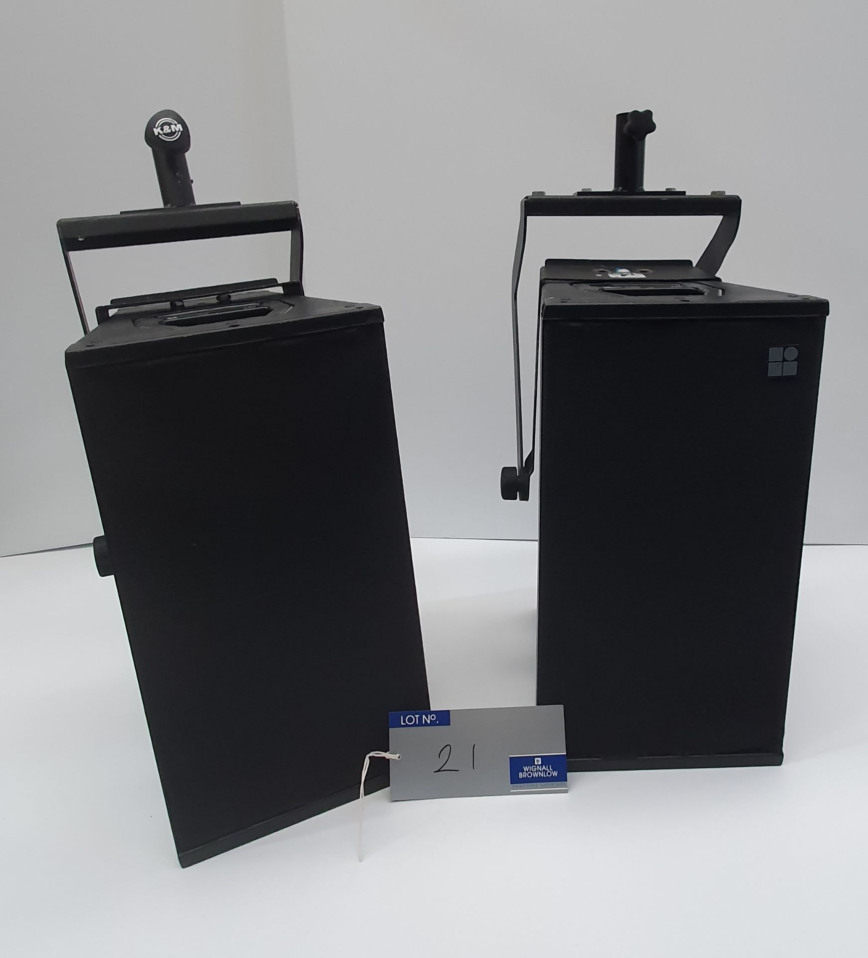 A pair of d+b audiotechnik Black Q7 Speakers with Safety Bonds-100KG, Q7 Yoke Brackets and 5star - Image 2 of 4