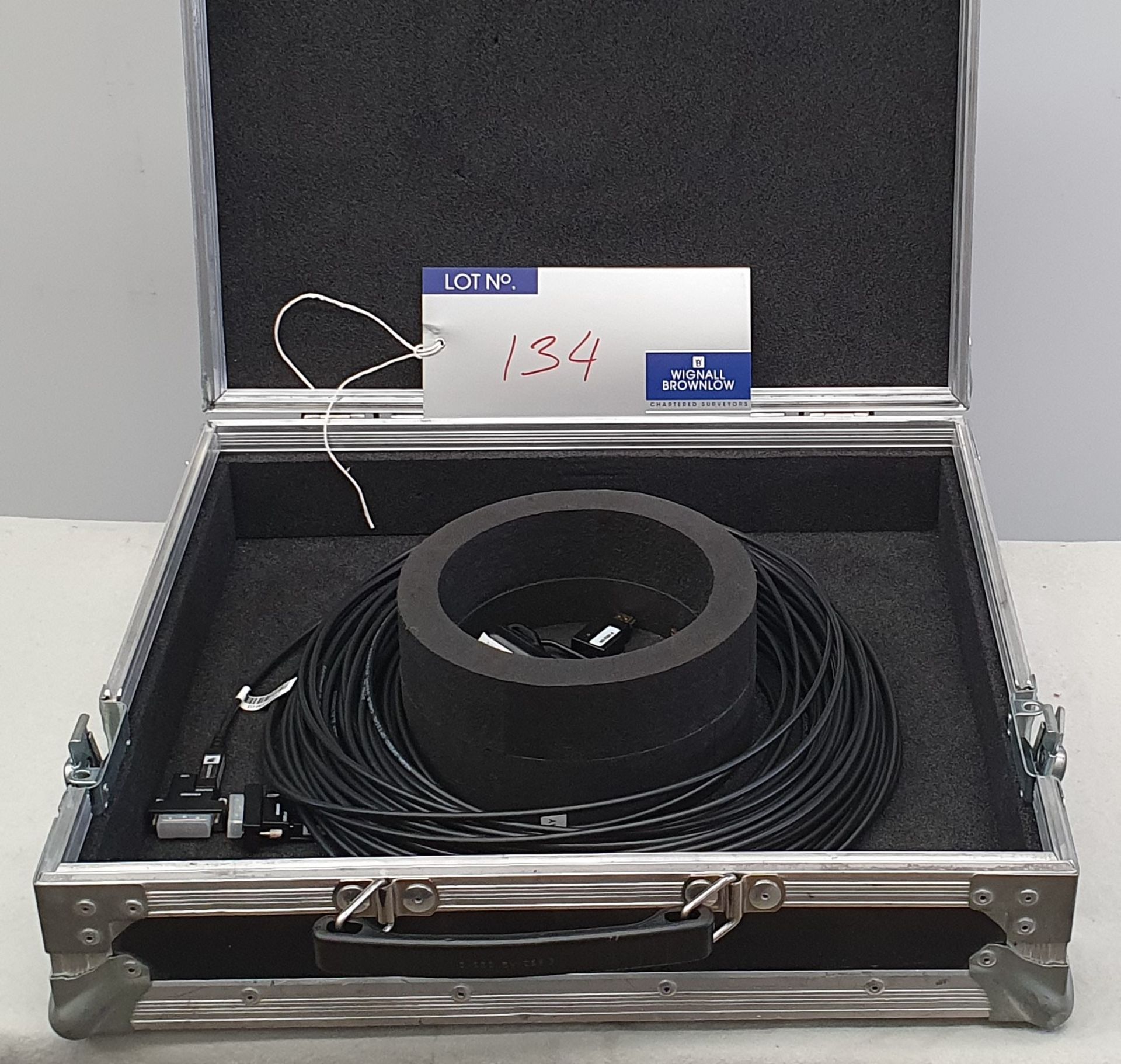 50m Kramer DVI Fibre Cable with PSU and slim 5star flight case, 440mm x 490mm x 150mm. - Image 3 of 3