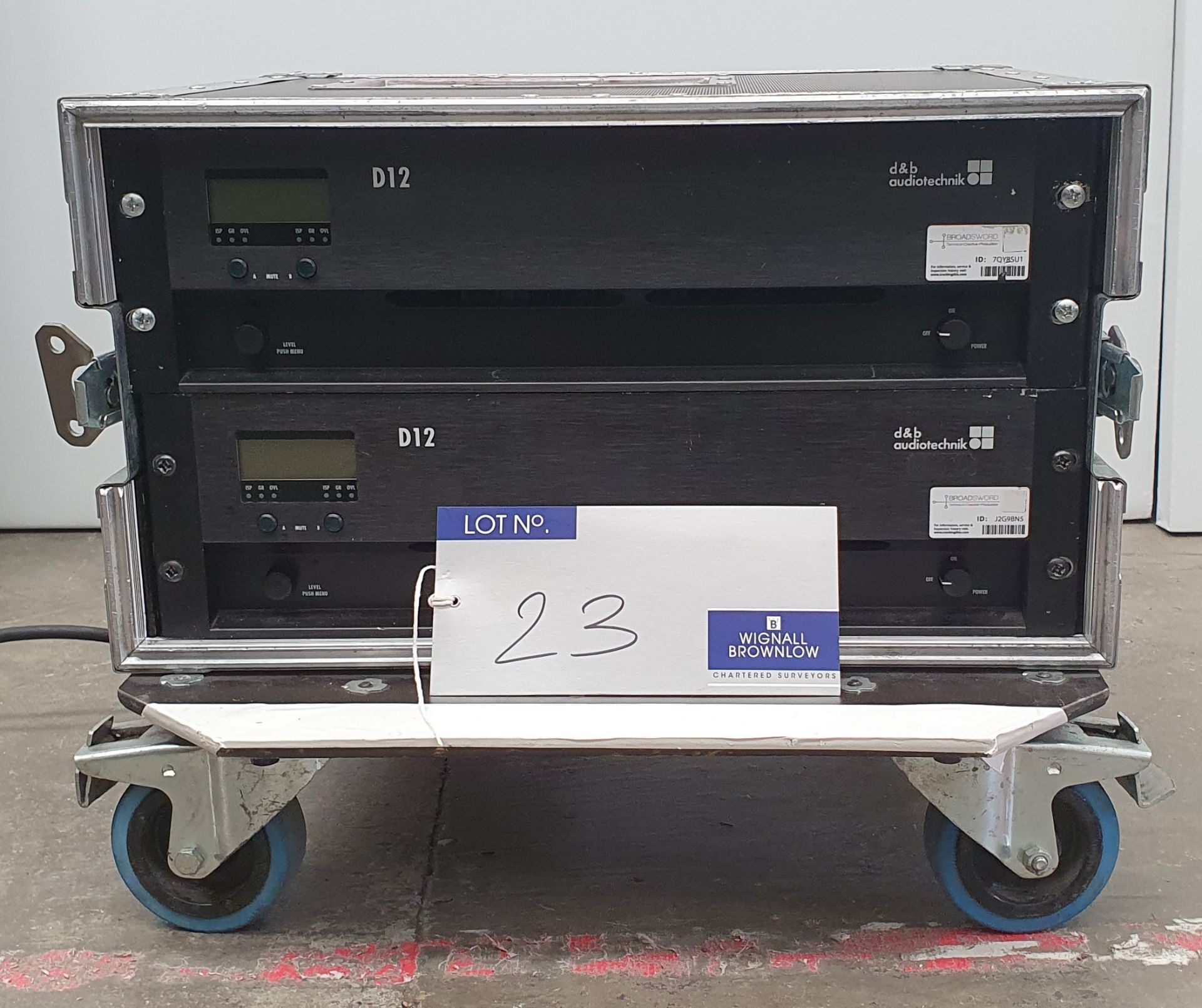 2 d+b audiotechnik D12 Dual Channel Amplifiers in flight case (tested). - Image 2 of 4