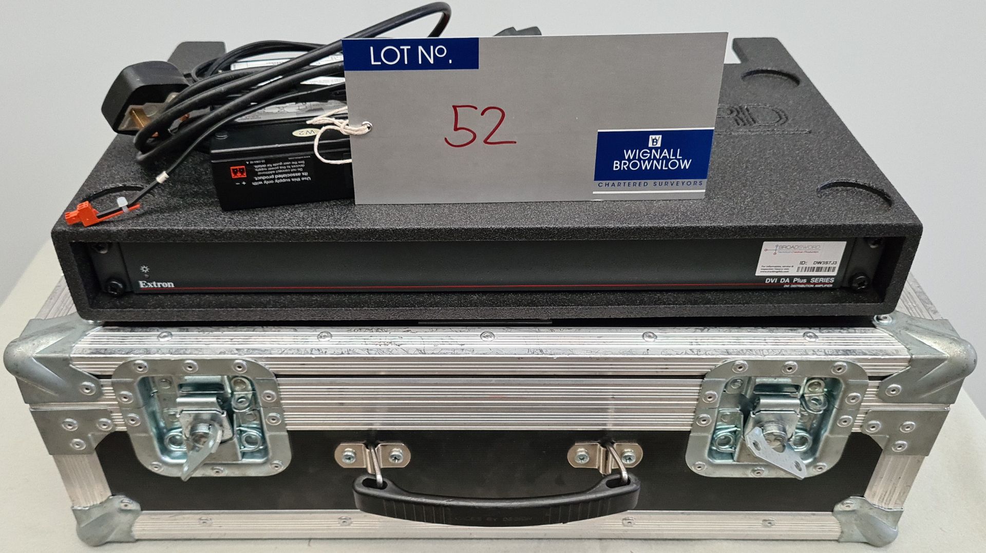 An Extron DVI DA Plus SERIES 1:8 Distribution Amplifier with psu and 5star flight case (delivers