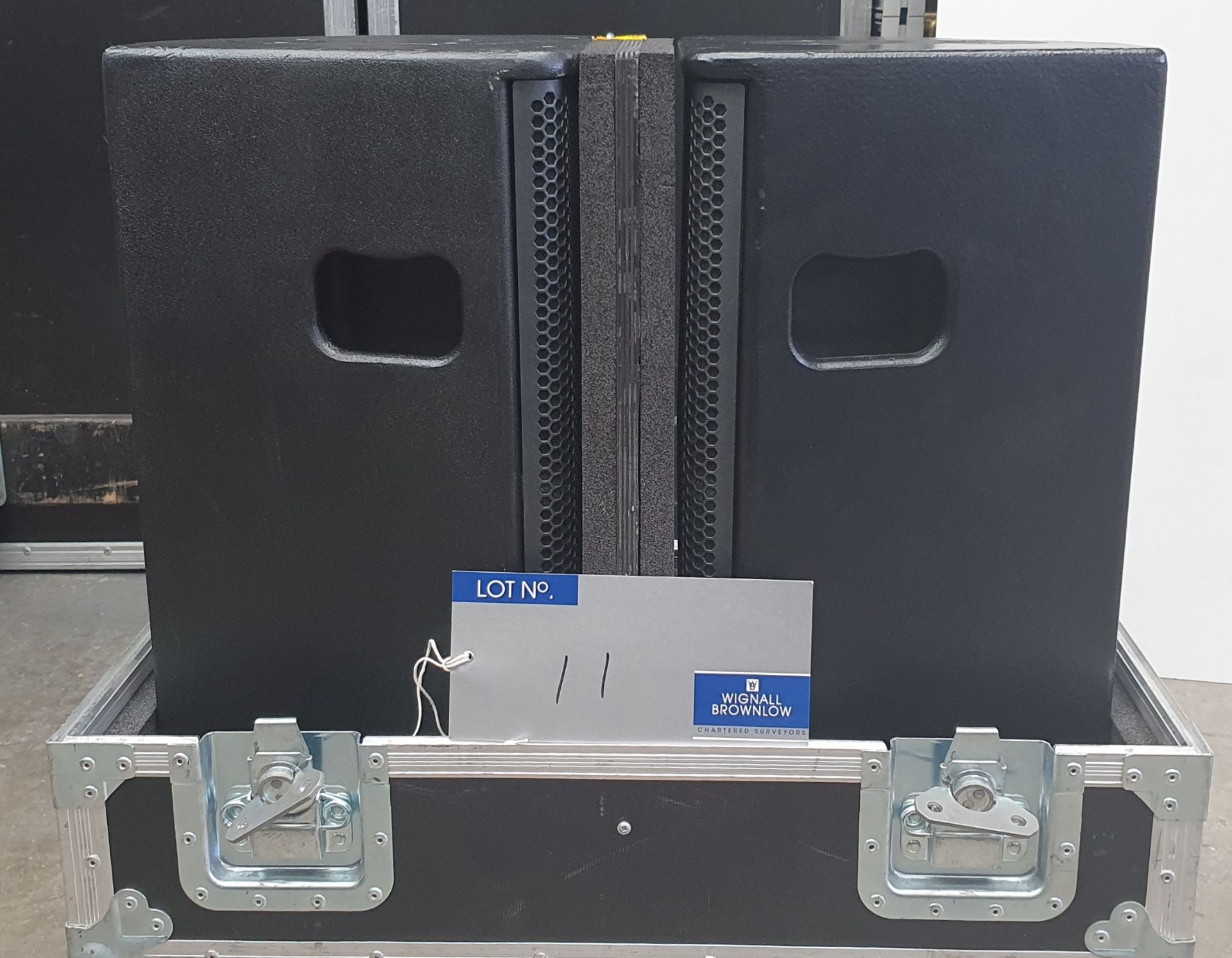 A Pair of Black Nexo PS10 Full Range Loudspeakers with mobile flight case. - Image 4 of 4