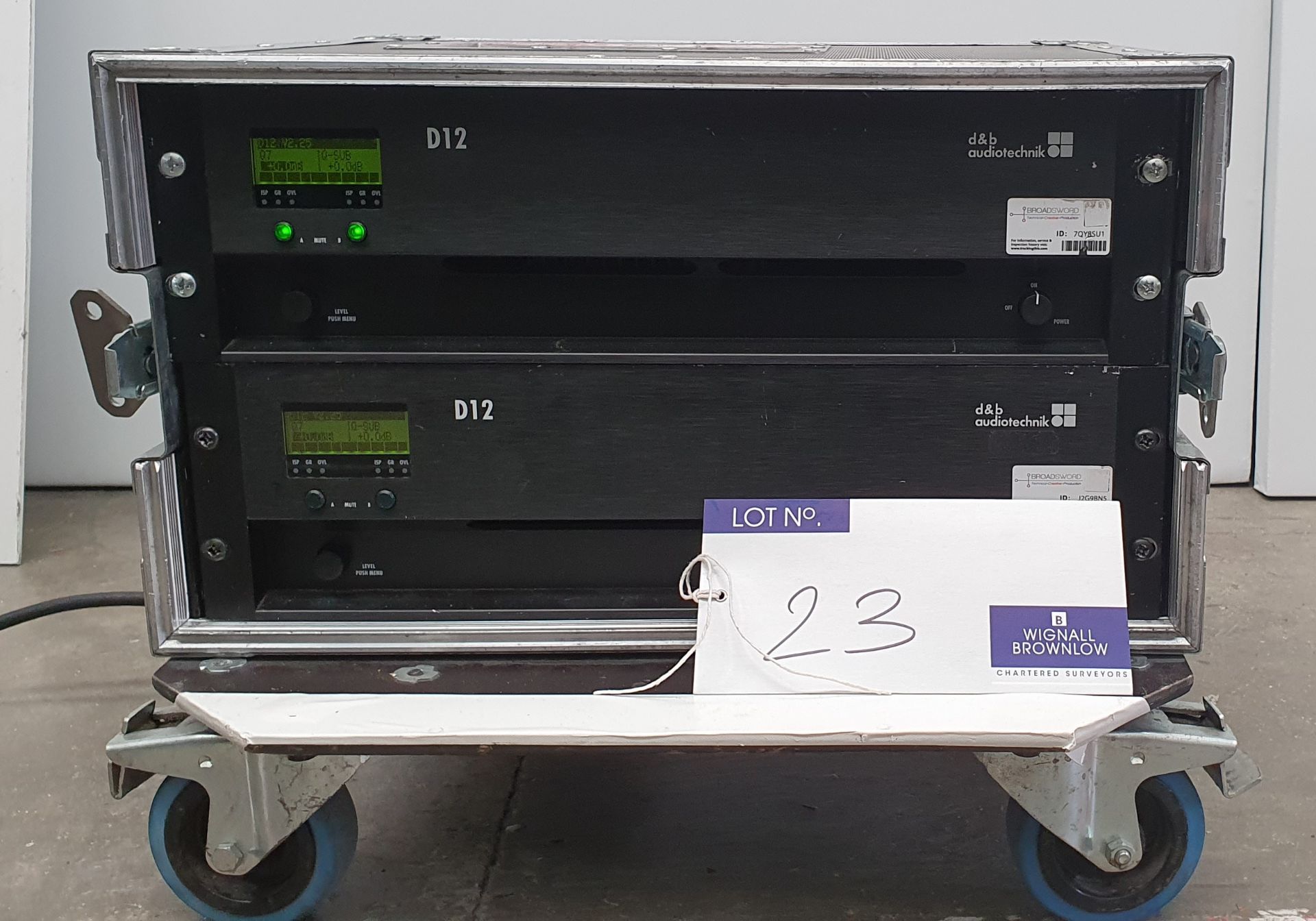 2 d+b audiotechnik D12 Dual Channel Amplifiers in flight case (tested).