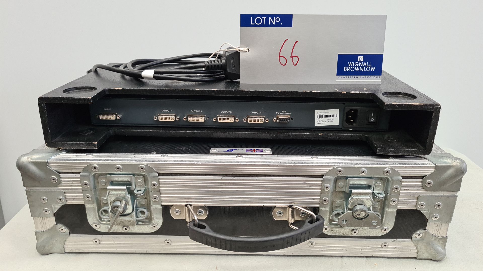 A Kramer VM-4HDCP XL 1:4 DVI Distributor with 5star flight case. - Image 2 of 2
