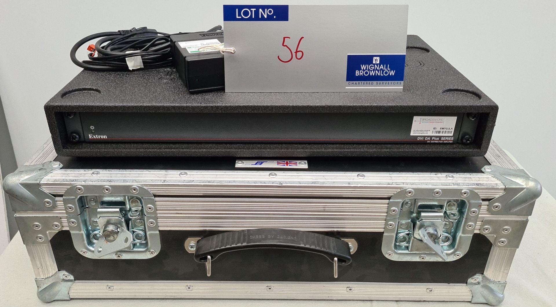 An Extron DVI DA Plus SERIES 1:8 Distribution Amplifier with psu and 5star flight case (delivers