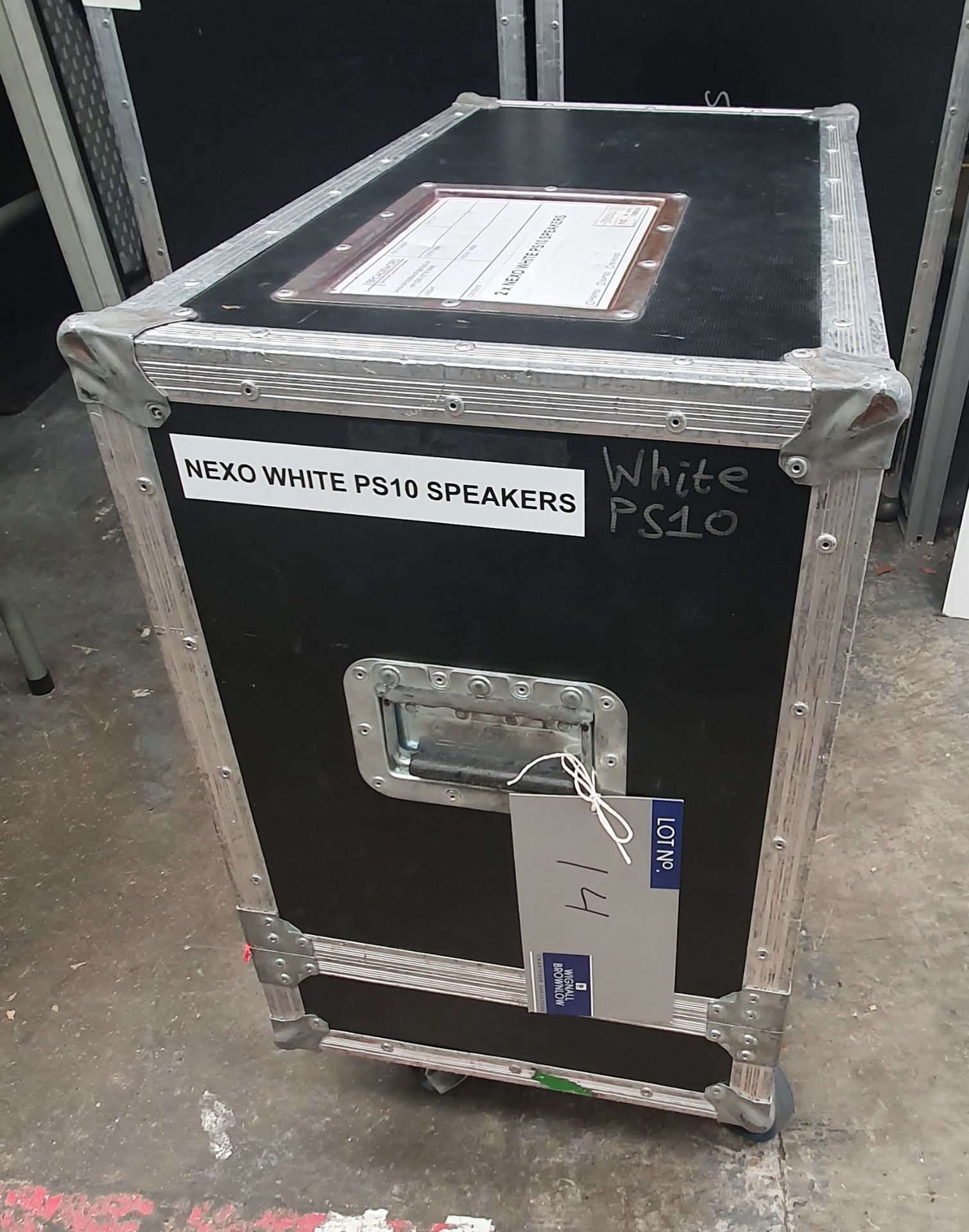 A Pair of White Nexo PS10 Full Range Loudspeakers with 5star mobile flight case. - Image 4 of 4