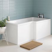 NEW (F171) 1700x850mm Right Hand L-Shaped Bath. RRP £349.99.Constructed from high quality acry...