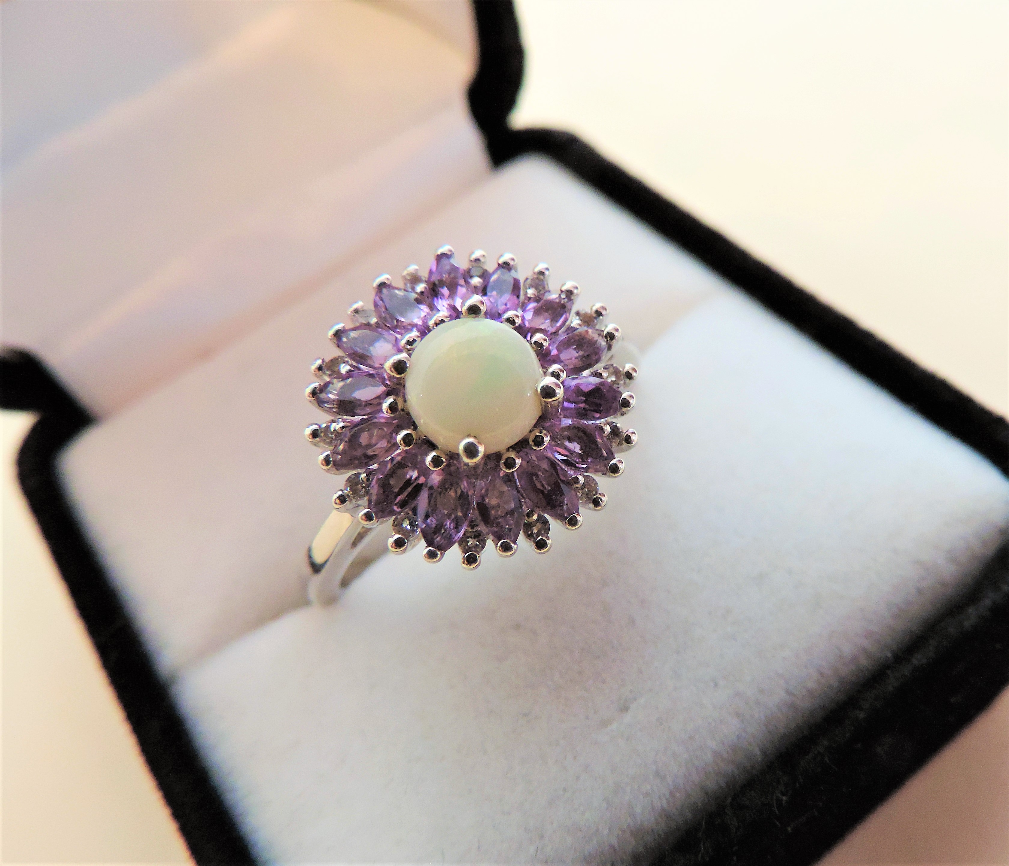 Amethyst & Opal Sterling Silver Ring - Image 2 of 4