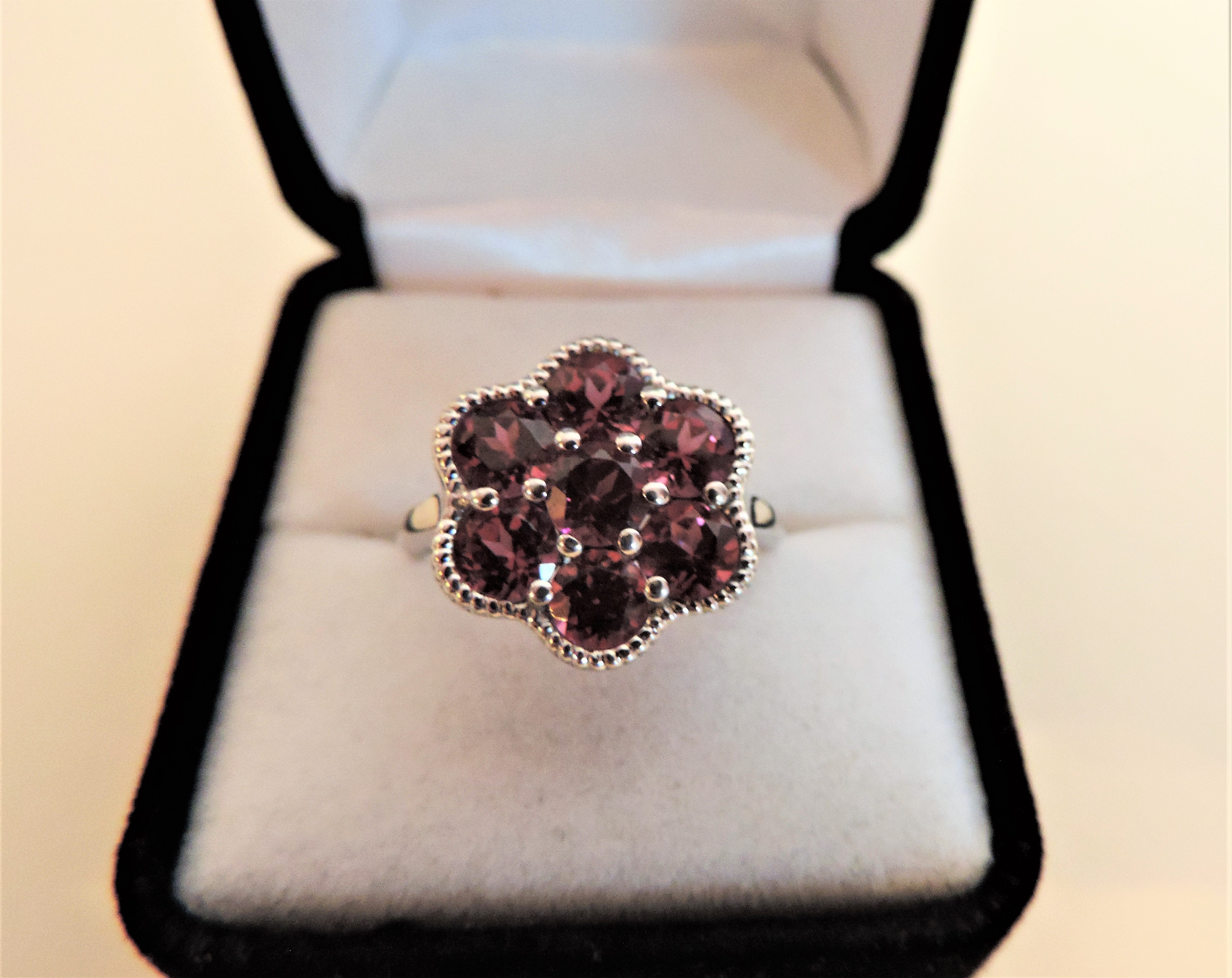 4.55 Carat Pink Sapphire Cluster Ring in Sterling Silver - Image 3 of 5