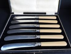 Vintage Boxed Set Silver Plated Butter Knives