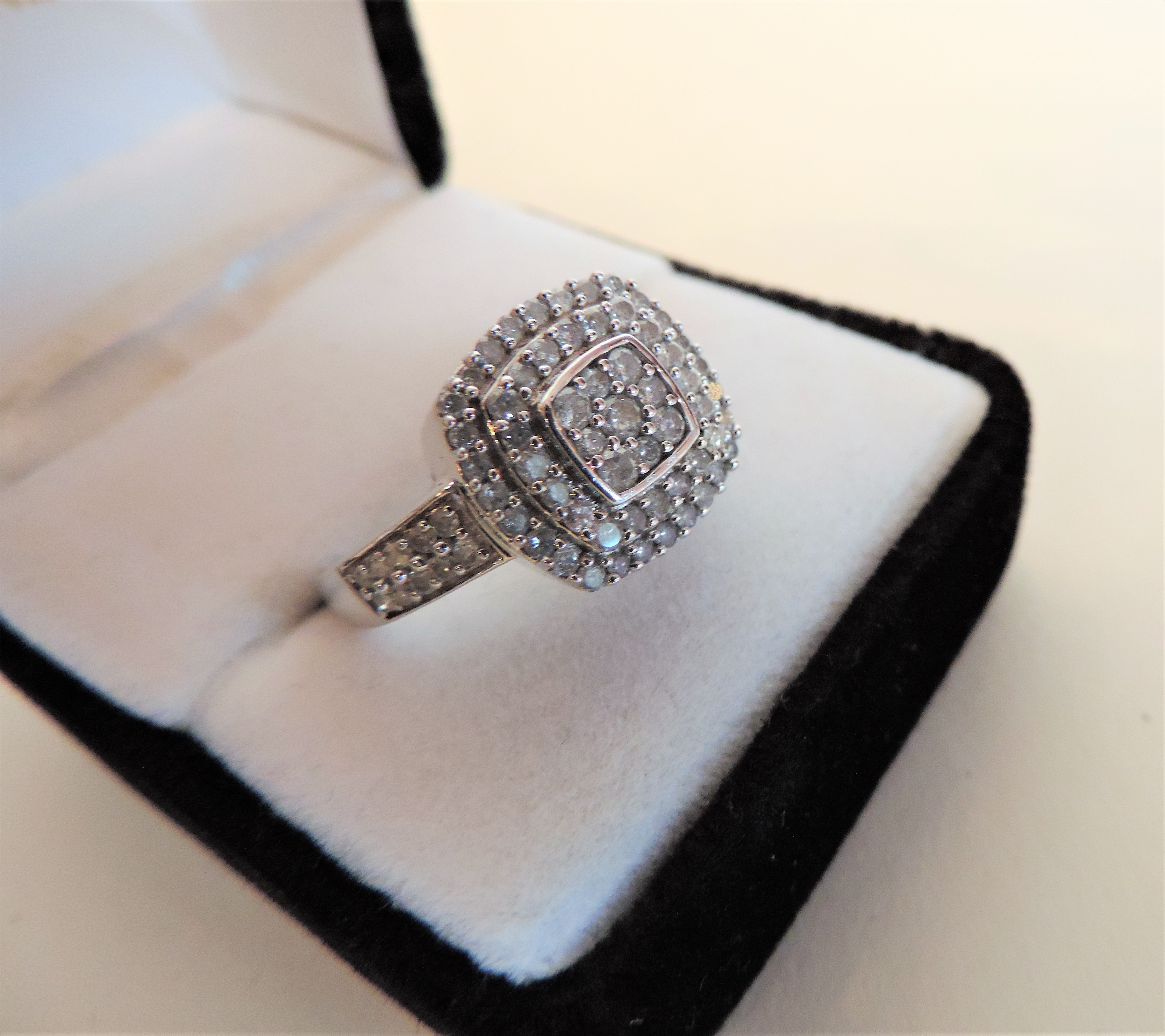 Diamond Cluster Ring in Platinum Plated 925 Sterling Silver - Image 7 of 7