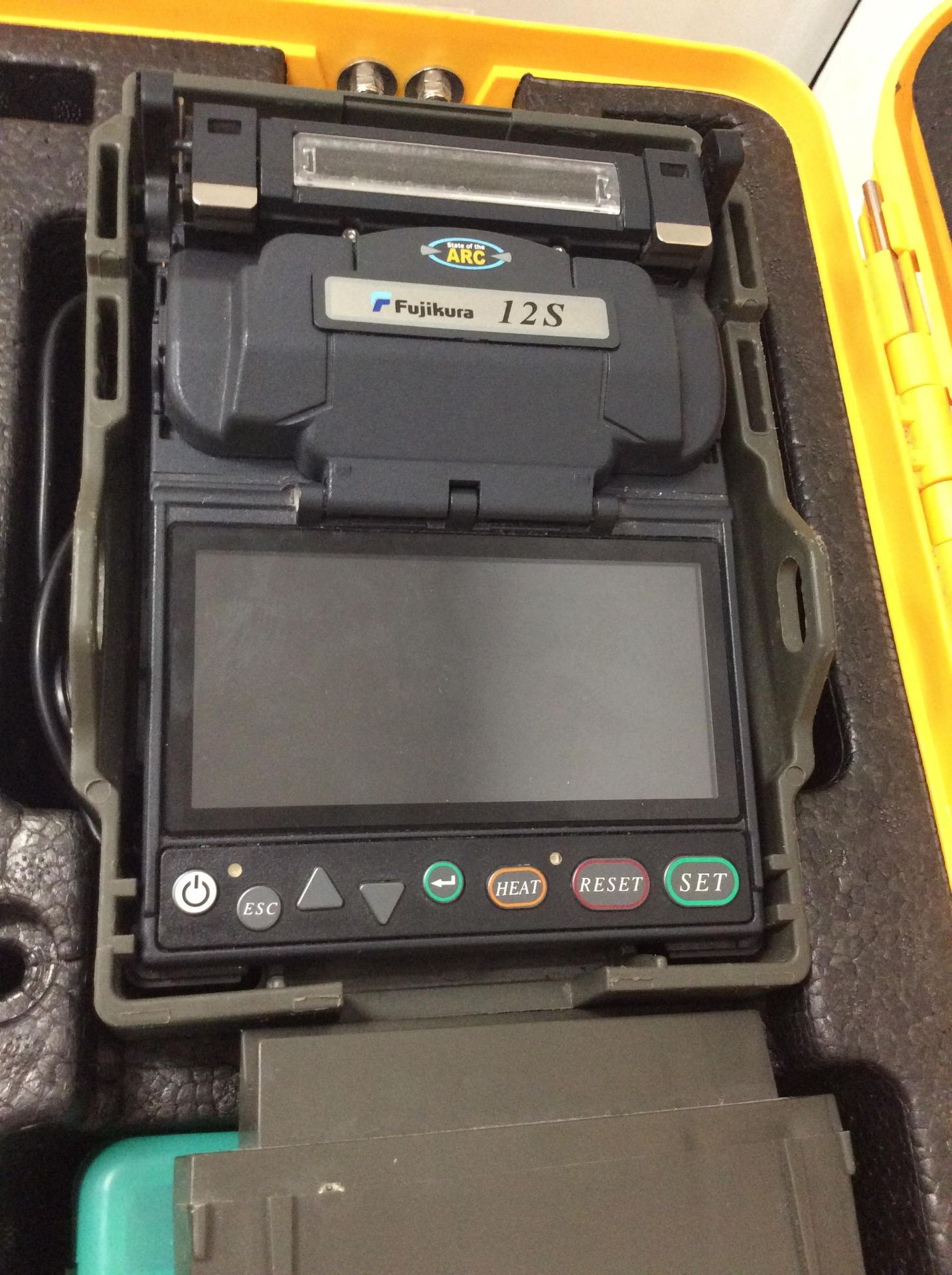 Fujikura 12s sm mm fixed v-groove fiber fusion splicer w/ ct-06 cleaver fsm-12s - Image 2 of 4