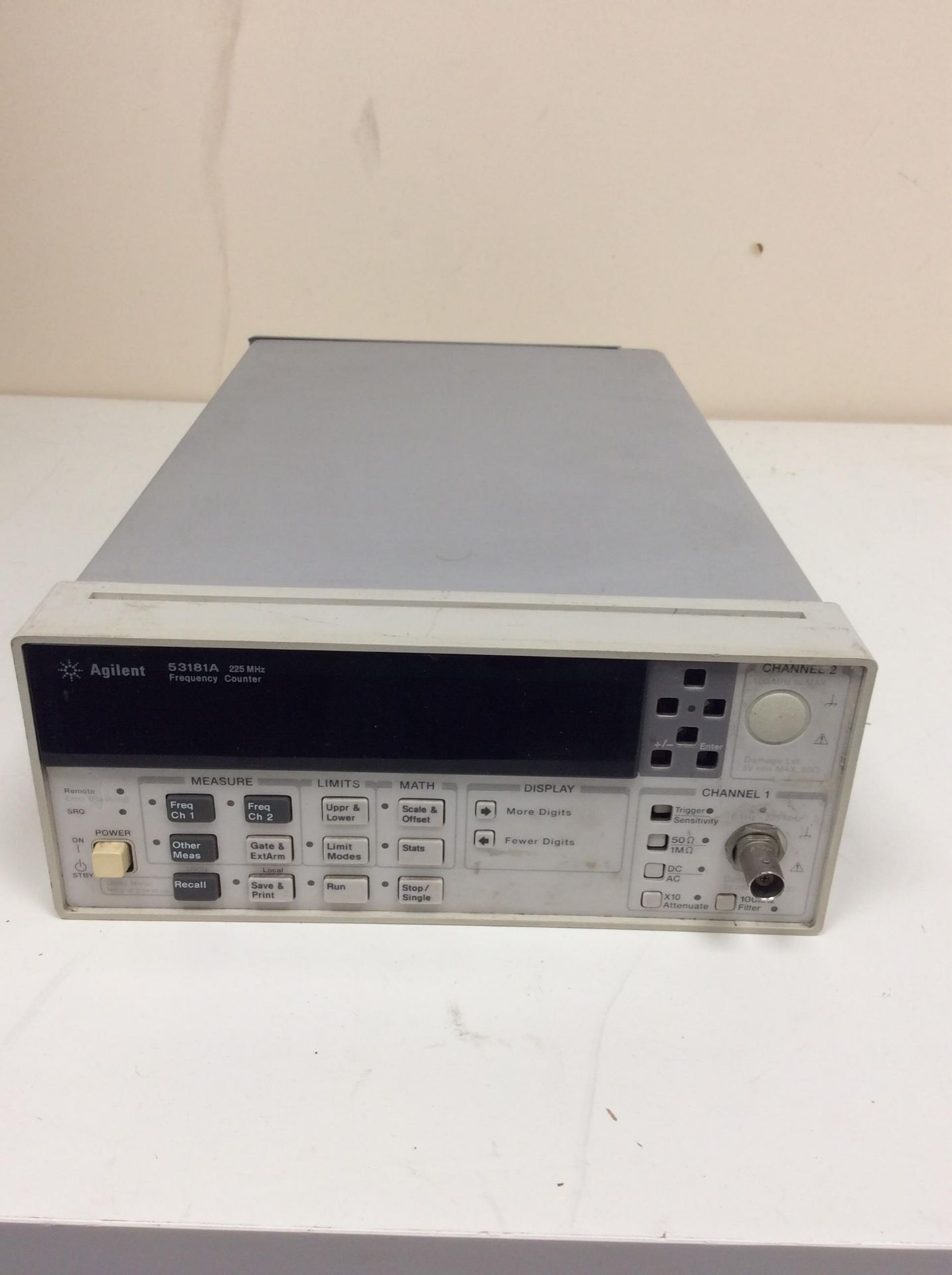 Agilent 53181a rf frequency counter - Image 3 of 3