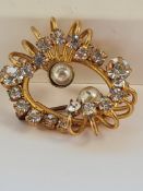 Vintage Gold Tone 3D Brooch With Faux Diamond And Pearl Style Beads