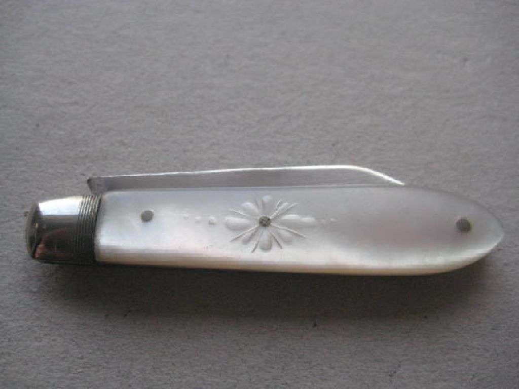 Edwardian Mother of Pearl Hafted Silver Bladed Folding Fruit Knife - Image 8 of 8