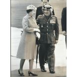 Royalty Hm Queen Elizabeth / King Hussein Of Jordan Royal Visit 1984 Visit To Jordan April 1984 - T