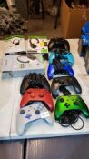 11 Items Ð 8 X Mixed Style Xbox / PS4 Controllers & 3 X Turtle Beach Xbox One Ear Force Recon Chat