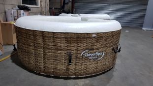 1 X Cleverspa Borneo (RRP £350) Inflated, Appears To Hold Air. Control Panel Operates.
