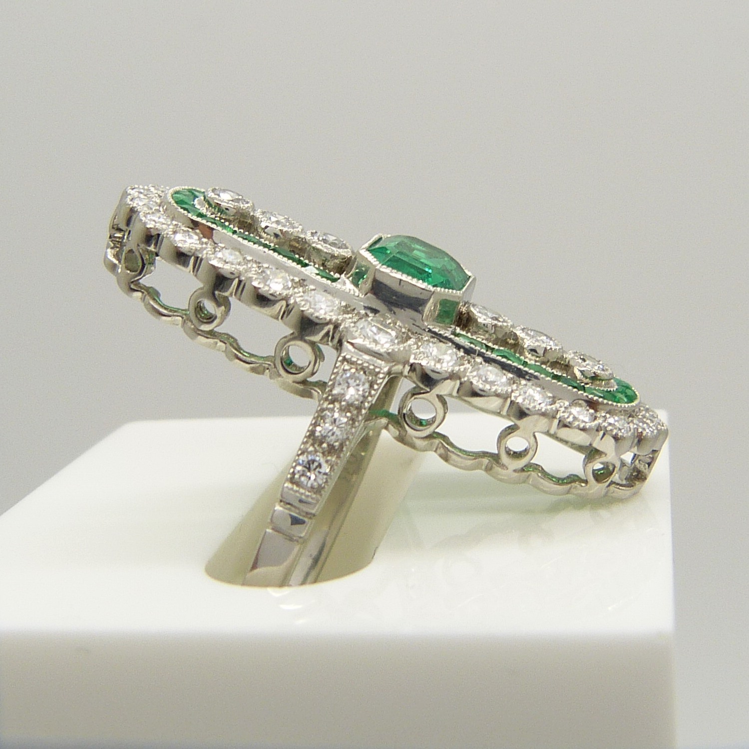 Platinum emerald and diamond dress / cocktail ring. - Image 4 of 5