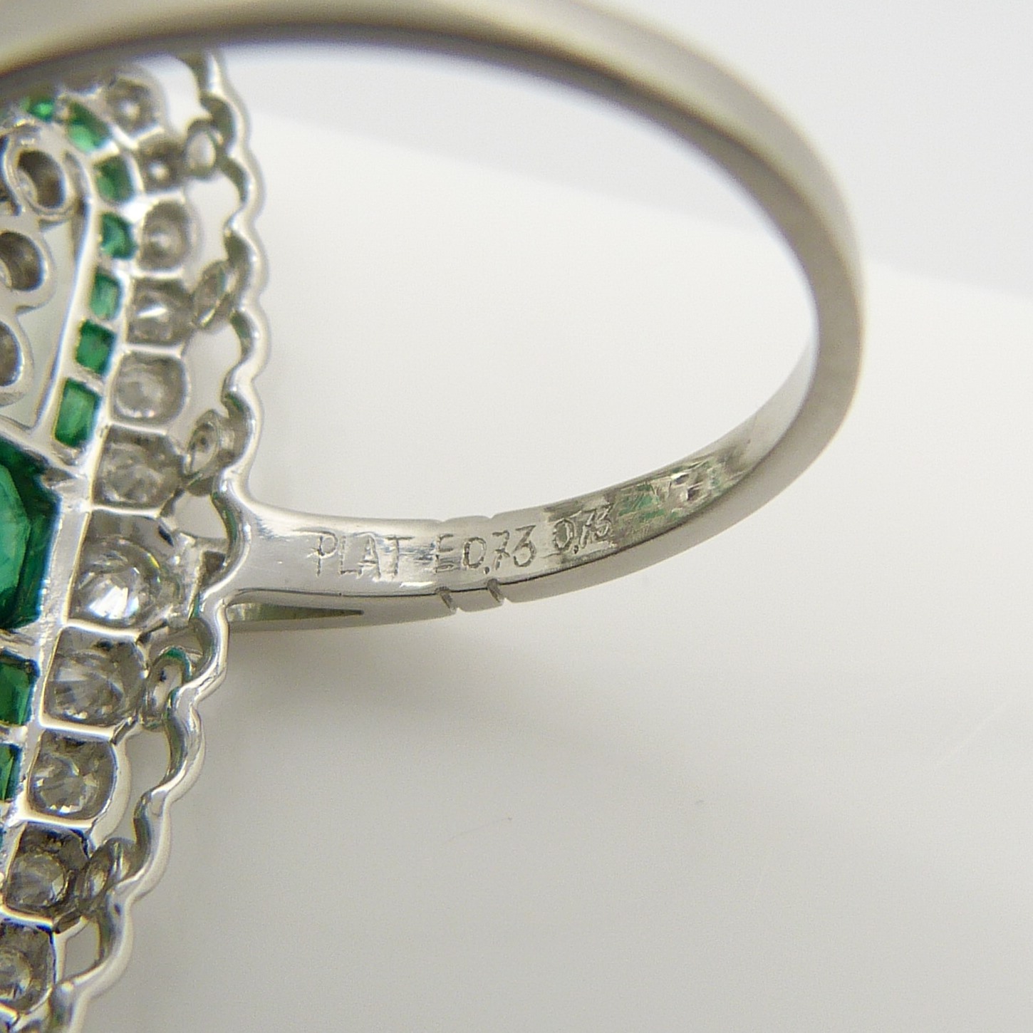 Platinum emerald and diamond dress / cocktail ring. - Image 5 of 5