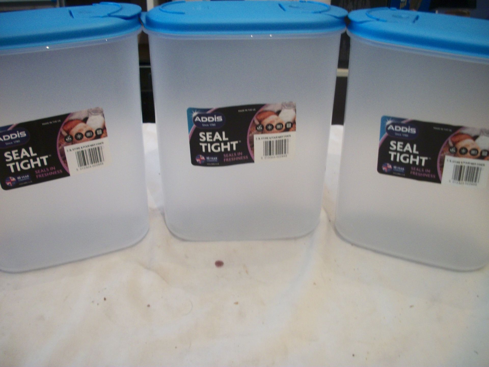 3 x Addis 2.5lt Store & Pour Seal Tight Containers