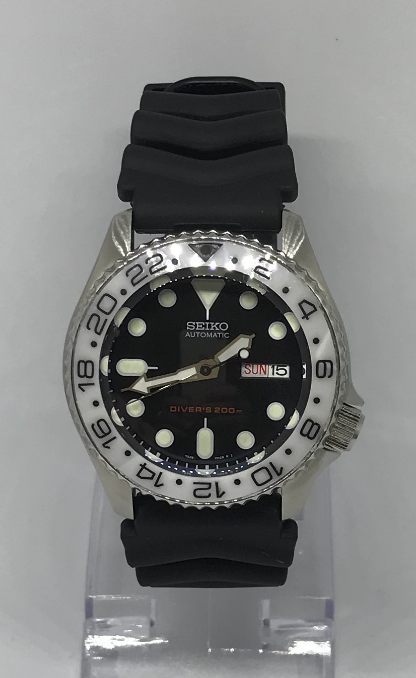 NEW Seiko SKX009 Automatic (Ltd ÒGHOSTÓ Edition) 12 Month Guarantee - Image 6 of 11