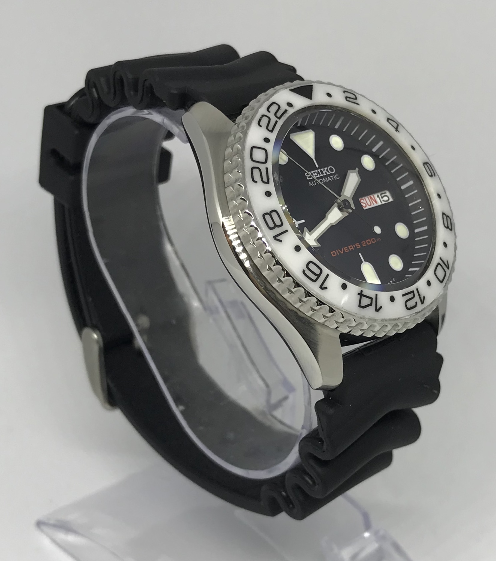 NEW Seiko SKX009 Automatic (Ltd ÒGHOSTÓ Edition) 12 Month Guarantee - Image 8 of 11