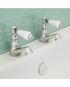 NEW (K143) Windsor Bath Taps. The Windsor chrome traditional bath taps will finish your new ba...