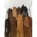 Vintage Ladies Suede Gloves