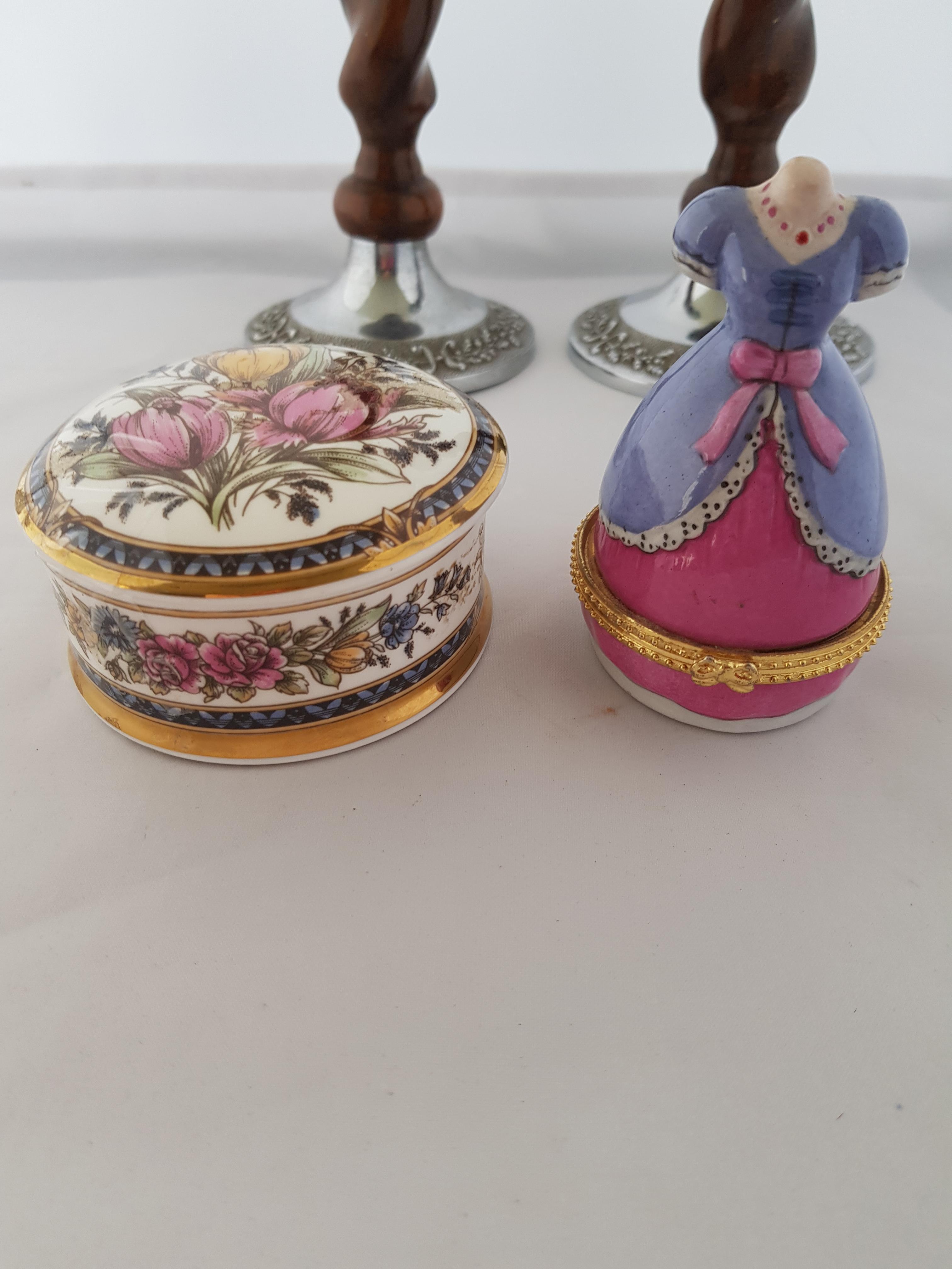 Wood Candle Sticks and 2 trinket/Ring Cases - Image 3 of 4