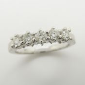 An 18ct white gold 0.50 carat 5-stone diamond ring