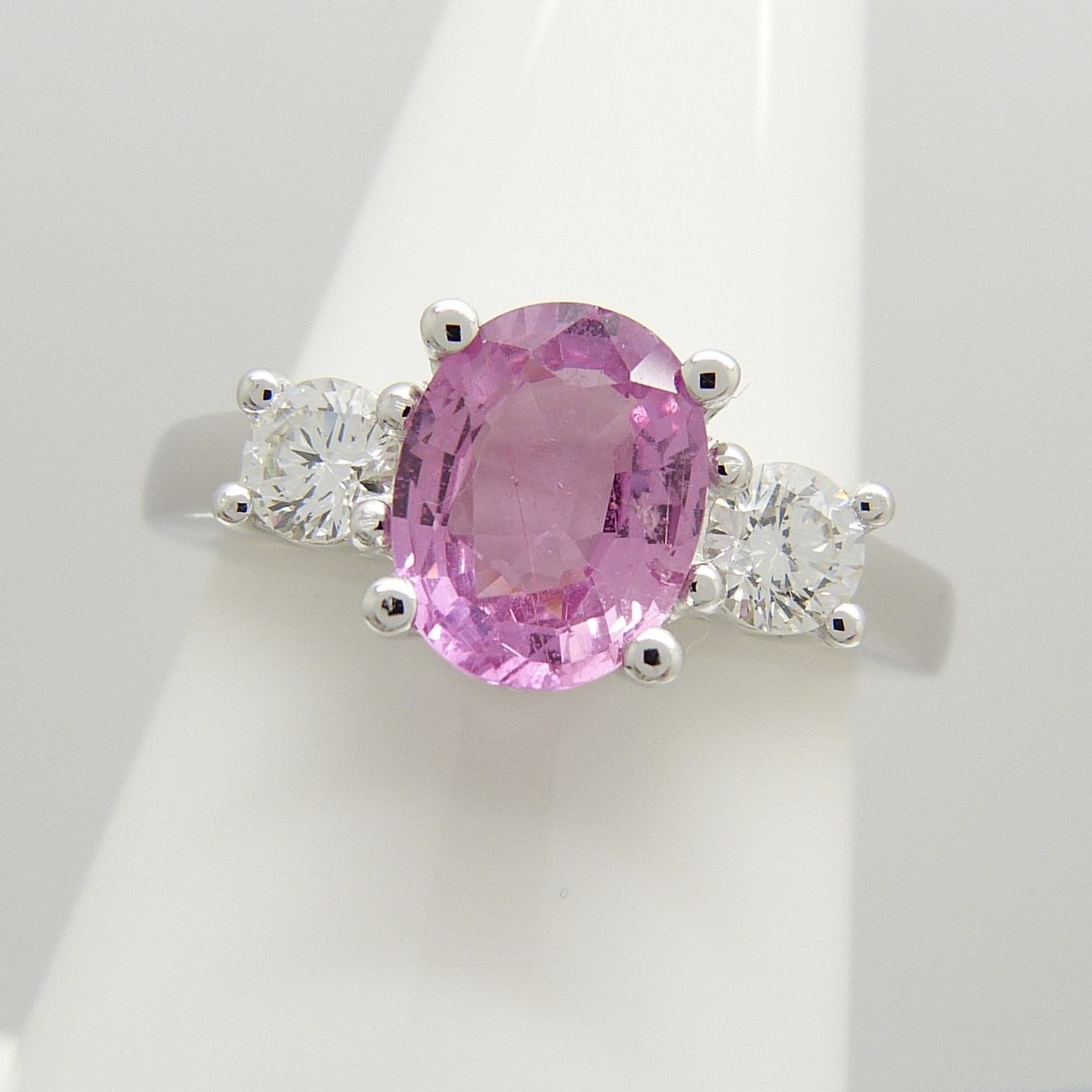 18ct white gold oval-cut pink sapphire and round brilliant-cut diamond dress ring - Image 3 of 5