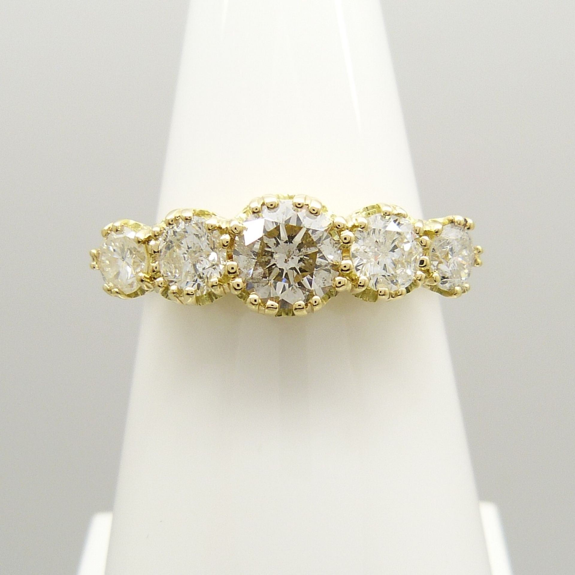 Victorian-style 18ct yellow gold 1.59 carat graduated diamond 5-stone ring with WGI certificate