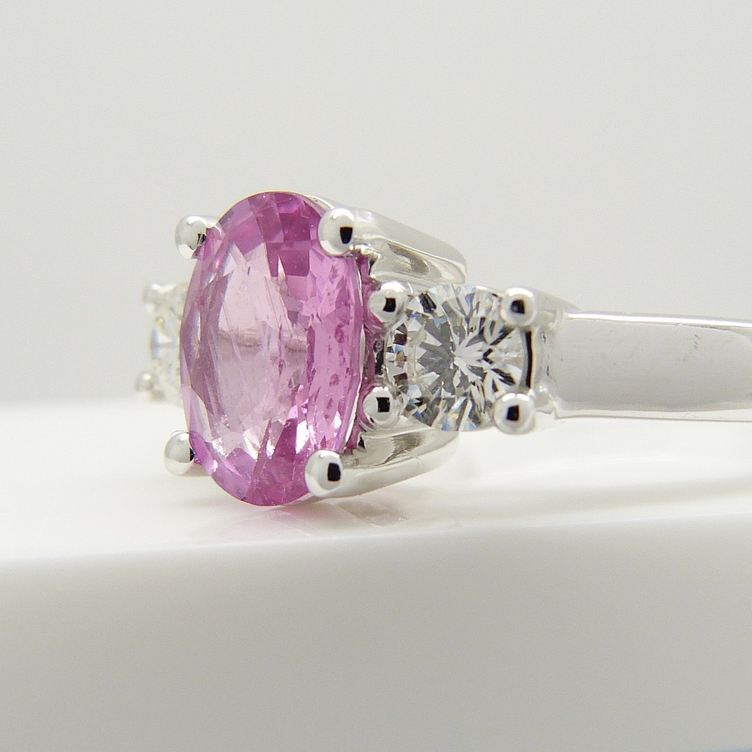 18ct white gold oval-cut pink sapphire and round brilliant-cut diamond dress ring - Image 4 of 5