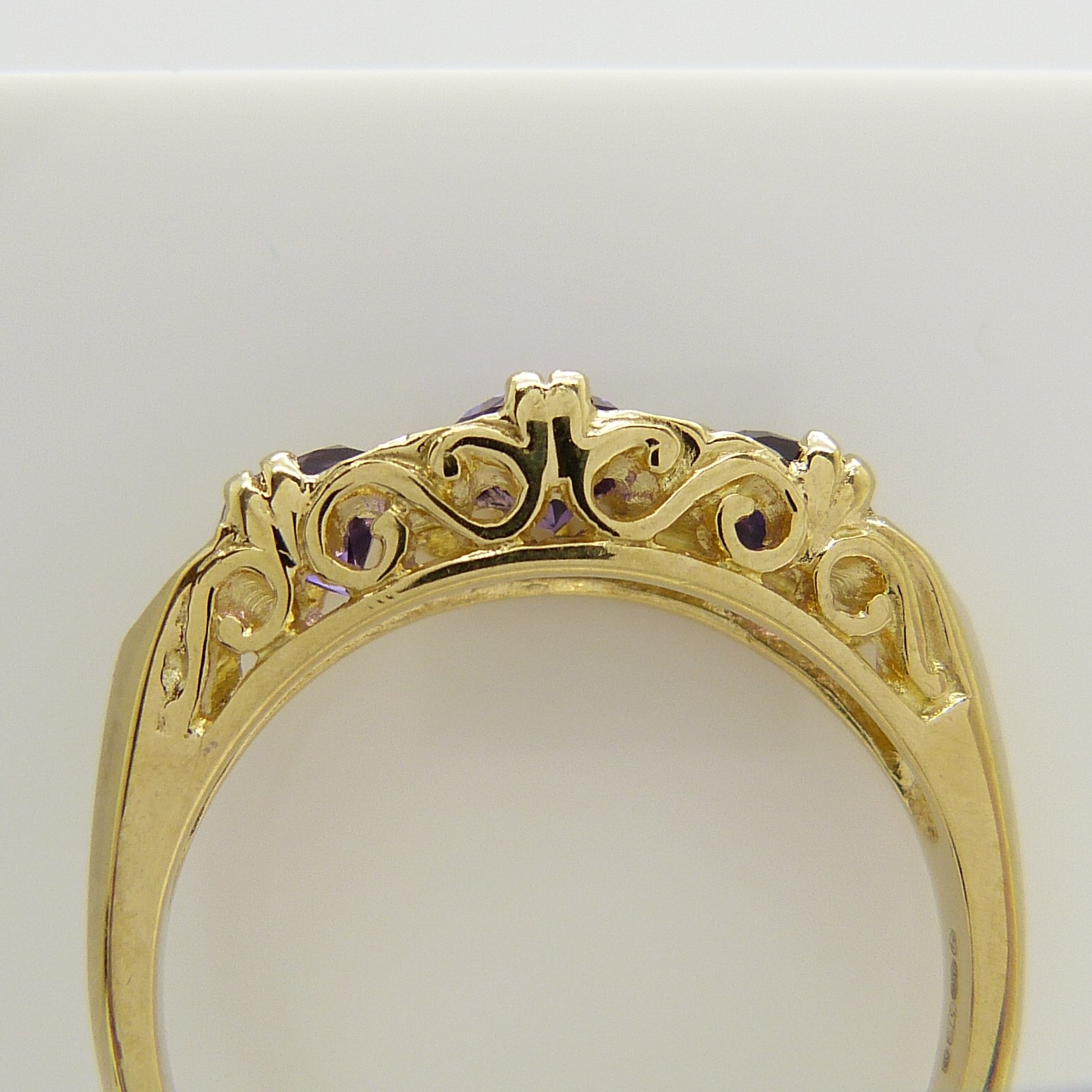 A Victorian-style dress ring set with amethysts and diamonds in 9ct yellow gold - Image 7 of 8