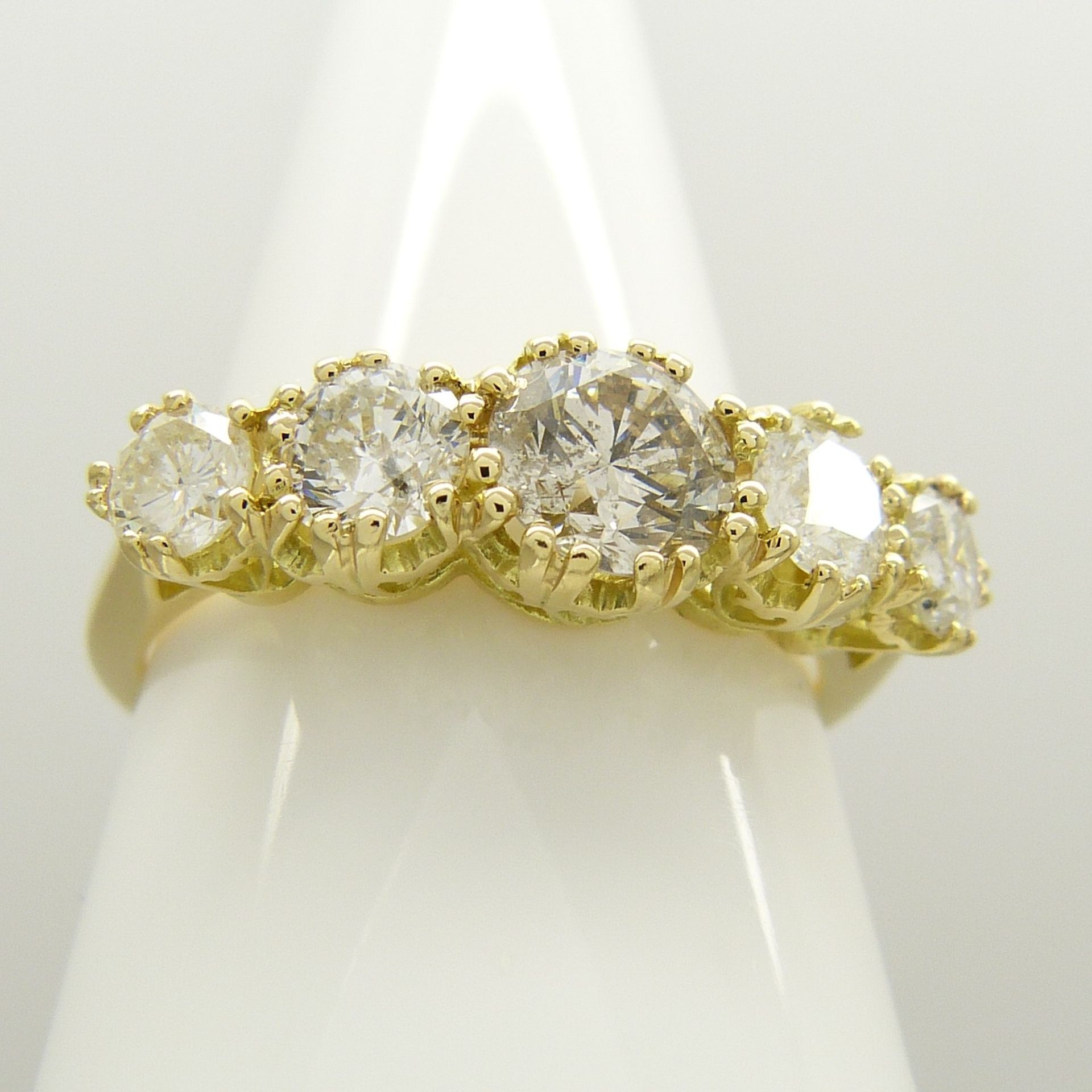 Victorian-style 18ct yellow gold 1.59 carat graduated diamond 5-stone ring with WGI certificate - Image 4 of 8