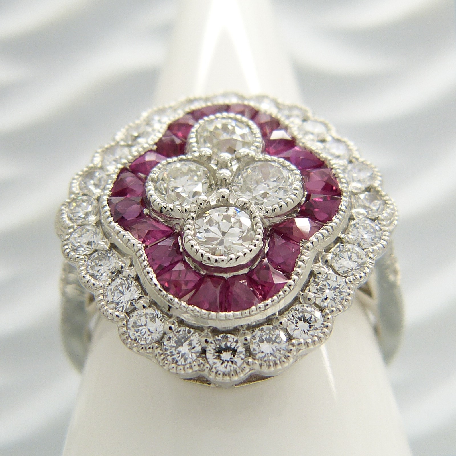 A large and stylish quatrefoil-shaped platinum ruby and old-cut diamond cocktail ring - Image 3 of 5