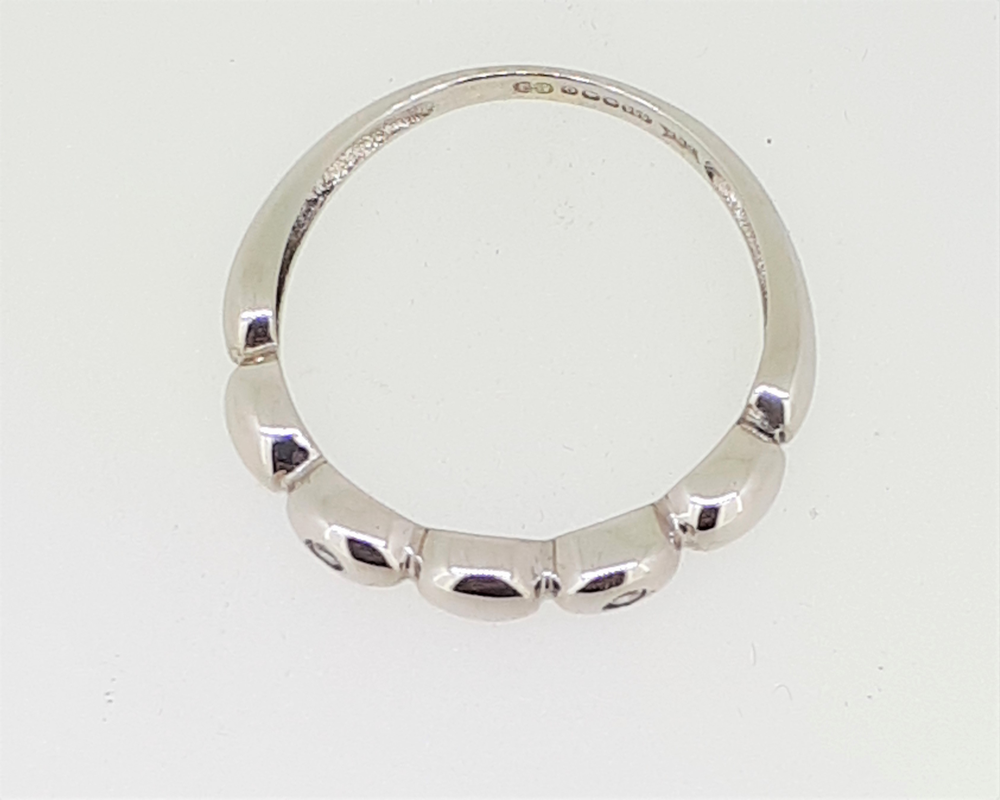 14ct (585) White Gold & Diamond Five Bead Ring - Image 2 of 6