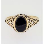 9ct (375) Yellow Gold Oval Onyx Signet Ring