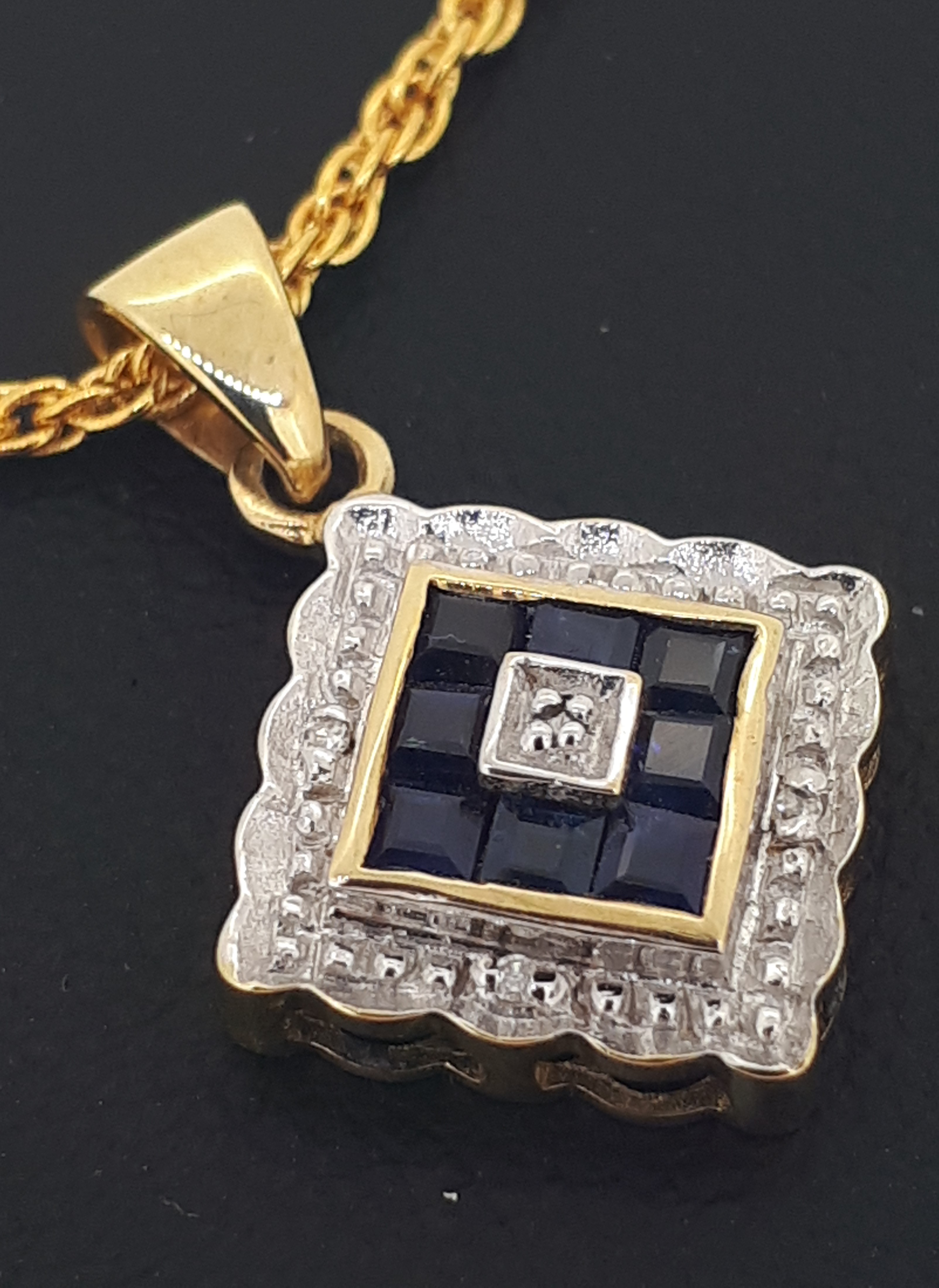 9ct (375) Yellow Gold Diamond & Sapphire Pendant - Image 2 of 3