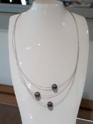 14ct (585) White Gold Triple Cable Black Pearl Necklace