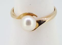 9ct (375) Yellow Gold Pearl Crossover Ring