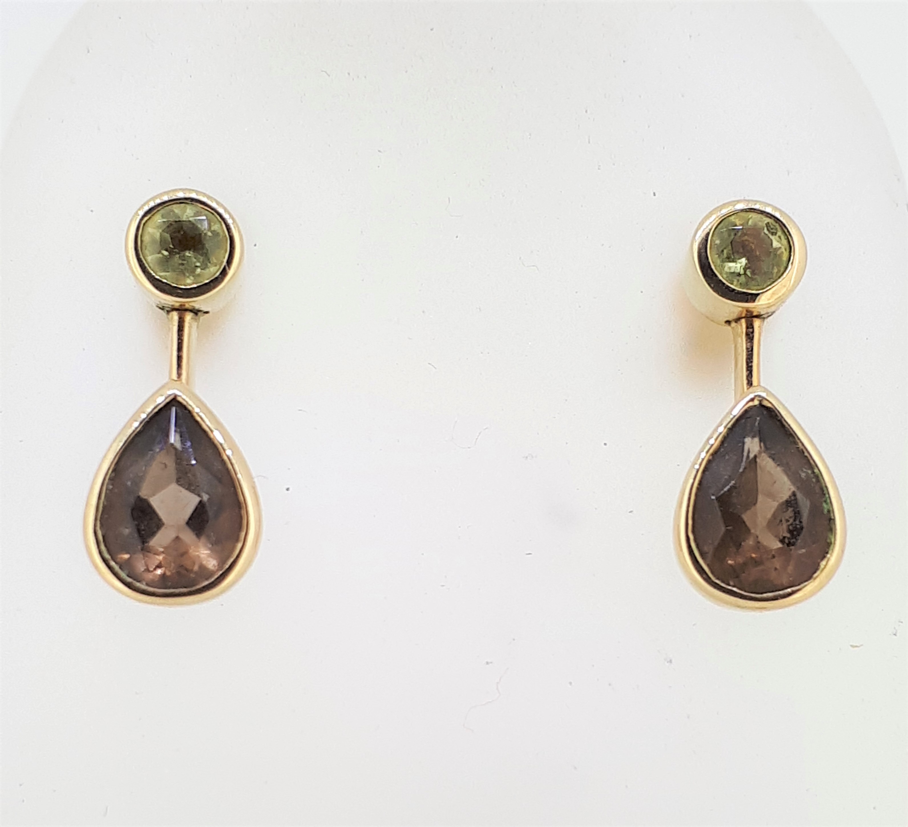9ct (375) Yellow Gold Peridot & Smokey Quartz Drop Stud Earrings - Image 2 of 4